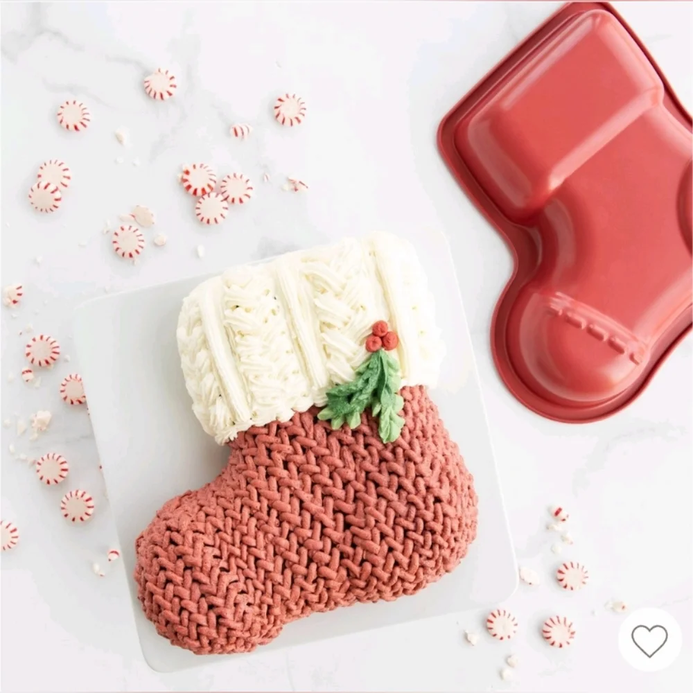 Nordic Ware stocking red baking pan